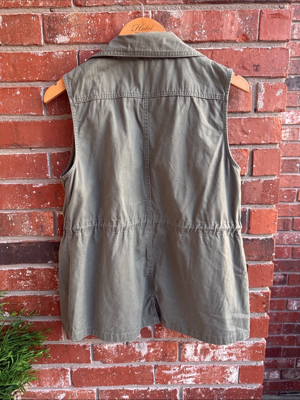 Ashley By 26 International Sage Utility Vest - Picture 3 of 10